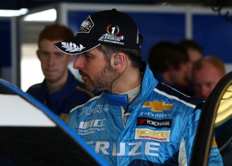 Yvan Muller sikrede pole på Curitiba